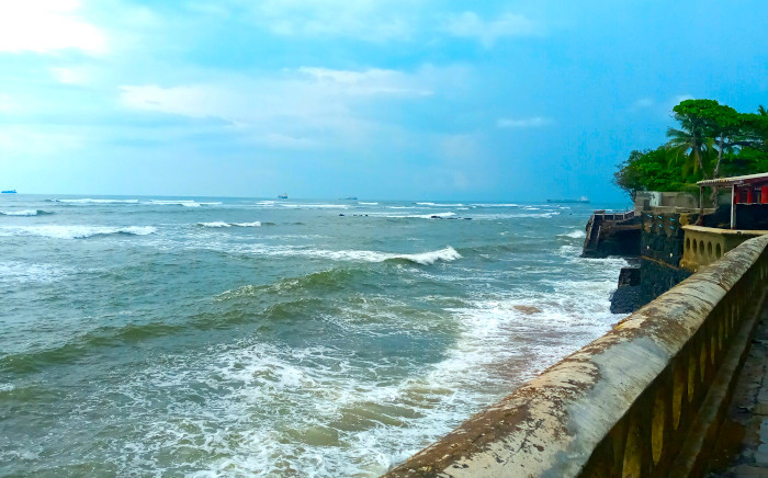 Disfruta el sonido de las olas y la brisa marina